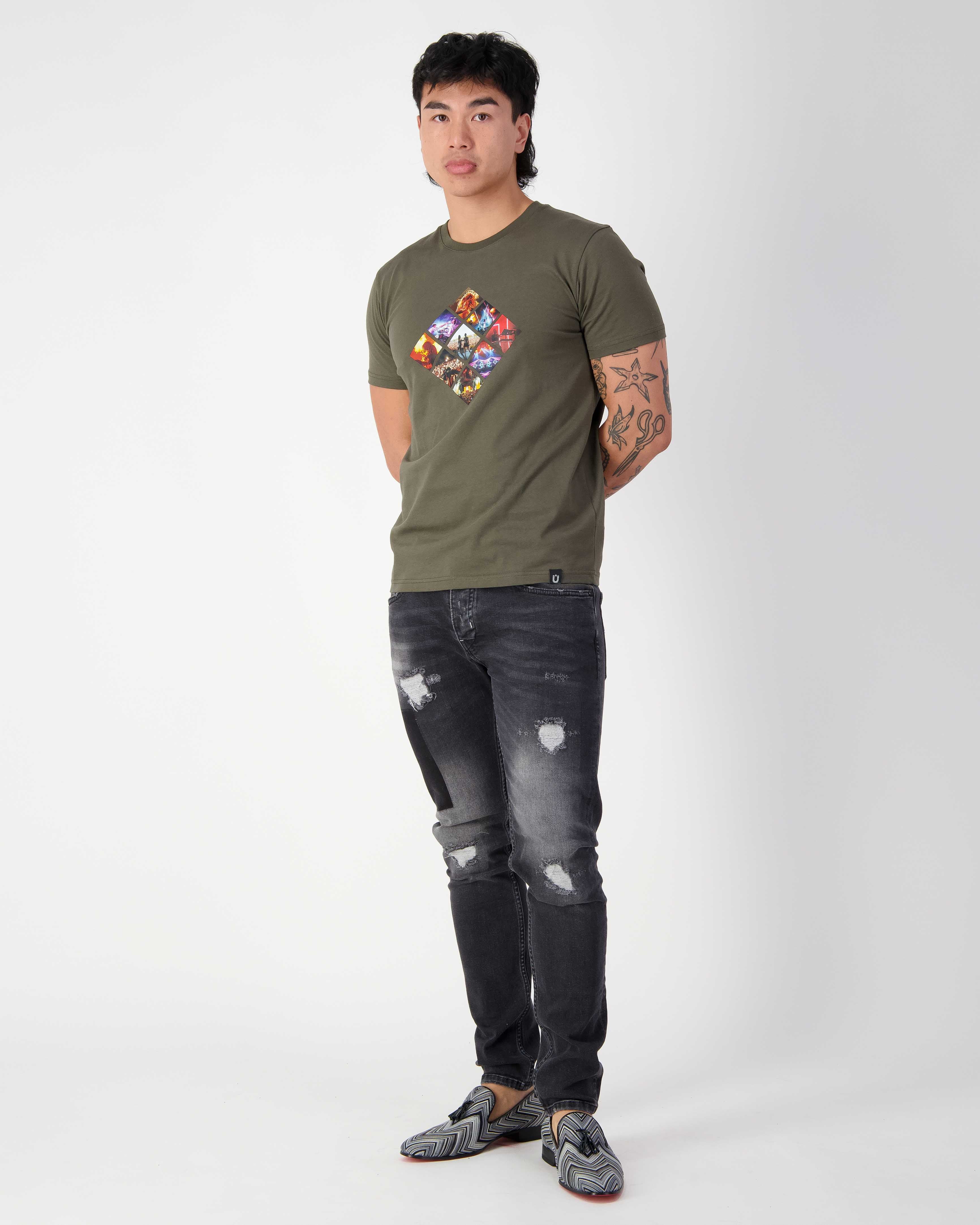 Fine Cotton T-shirt with Music Bands Rubber Print
- Khaki Green - t-shirt by Urbbana