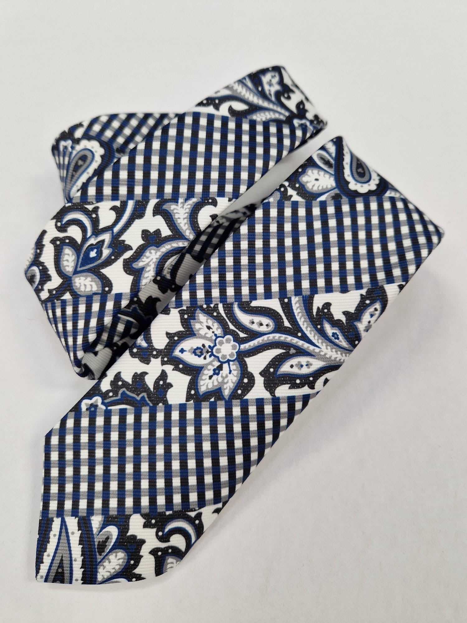 The Lucca Tie