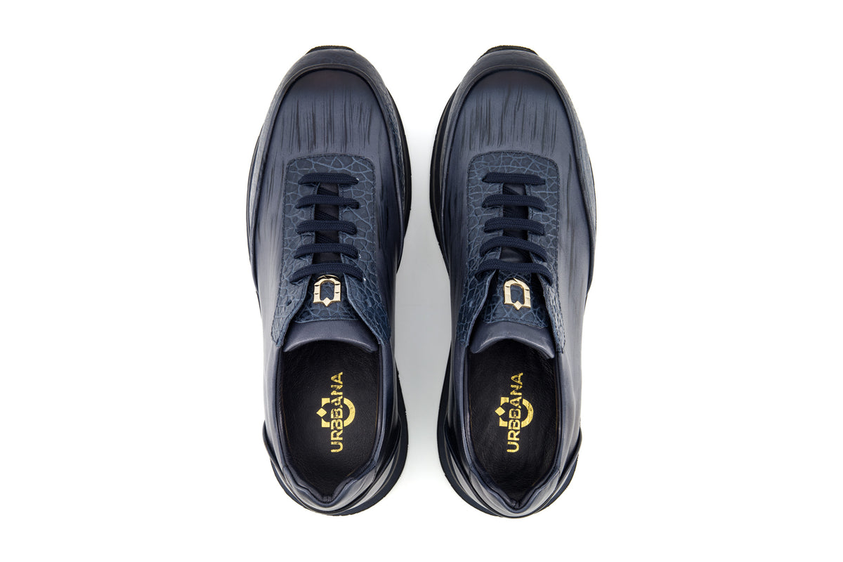 URBBANA leather sneakers.
