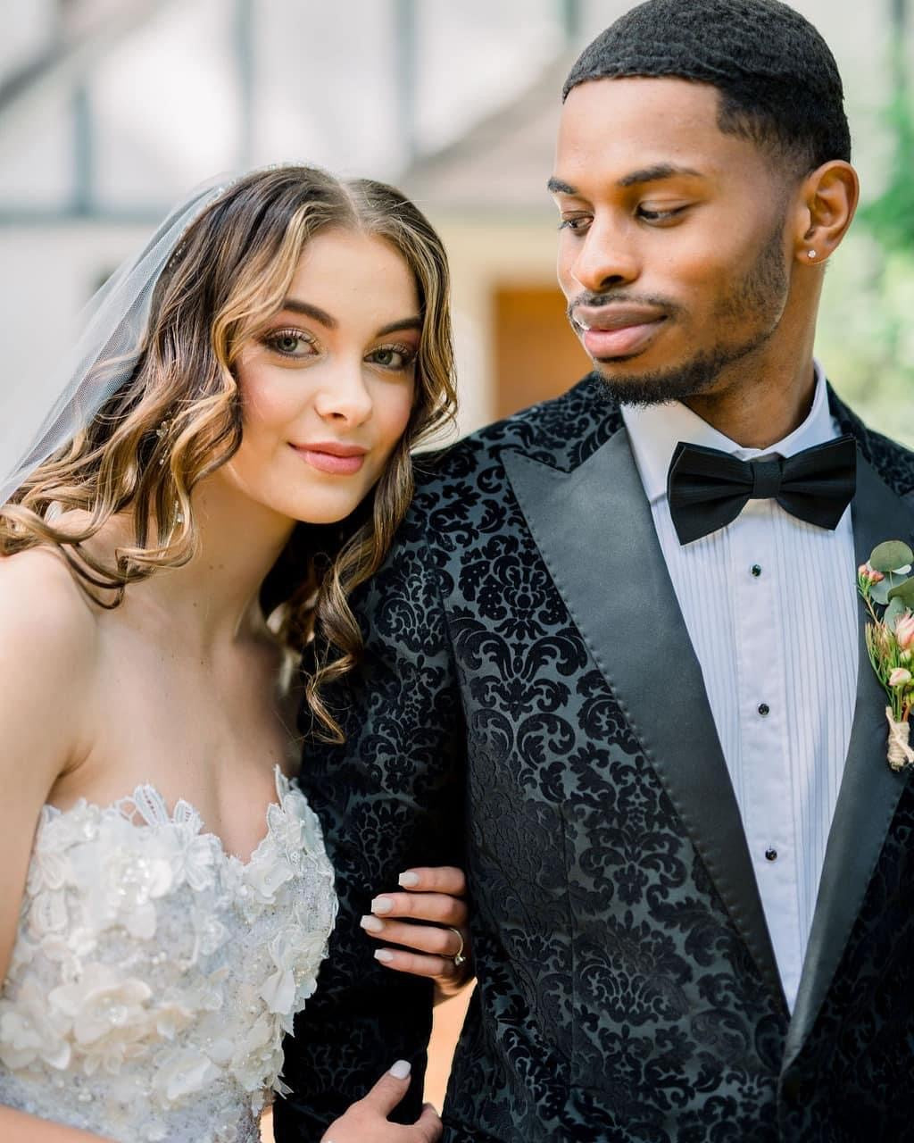 Wedding styling with an URBBANA patterned tuxedo jacket