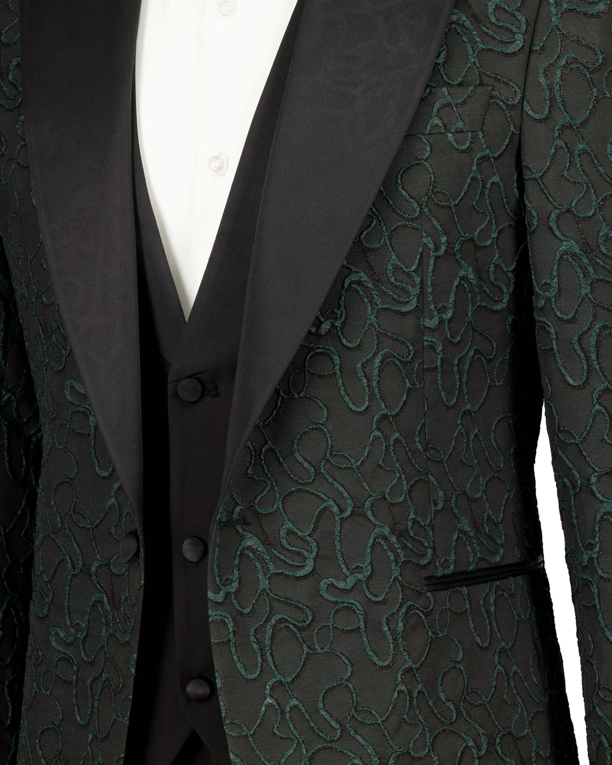 Agrifoglio Ceremony Suit by URBBANA – Bold Design, Classic Craftsmanship