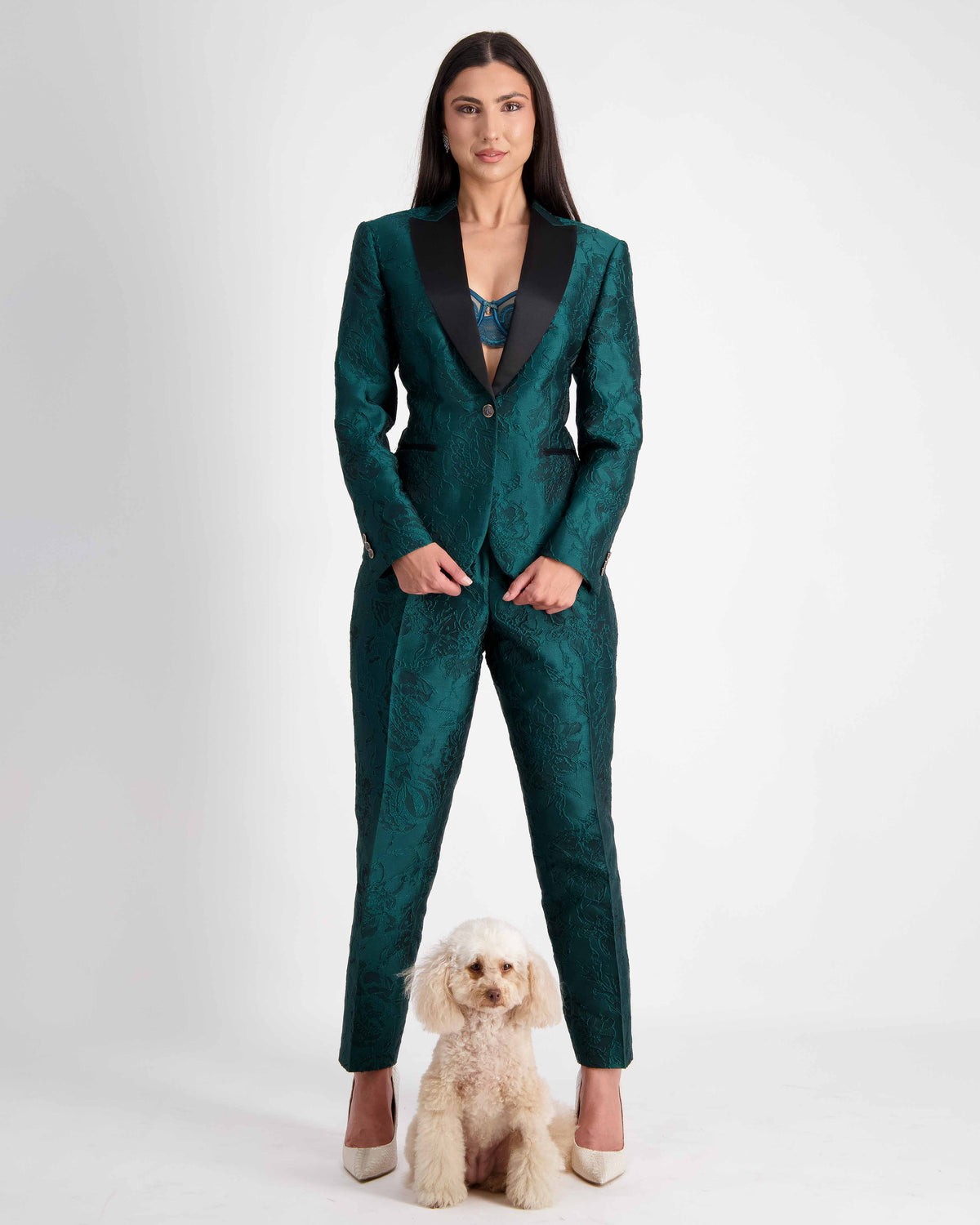 URBBANA Kenny suit.